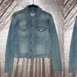 Levi’s Women’s Jean Jacket